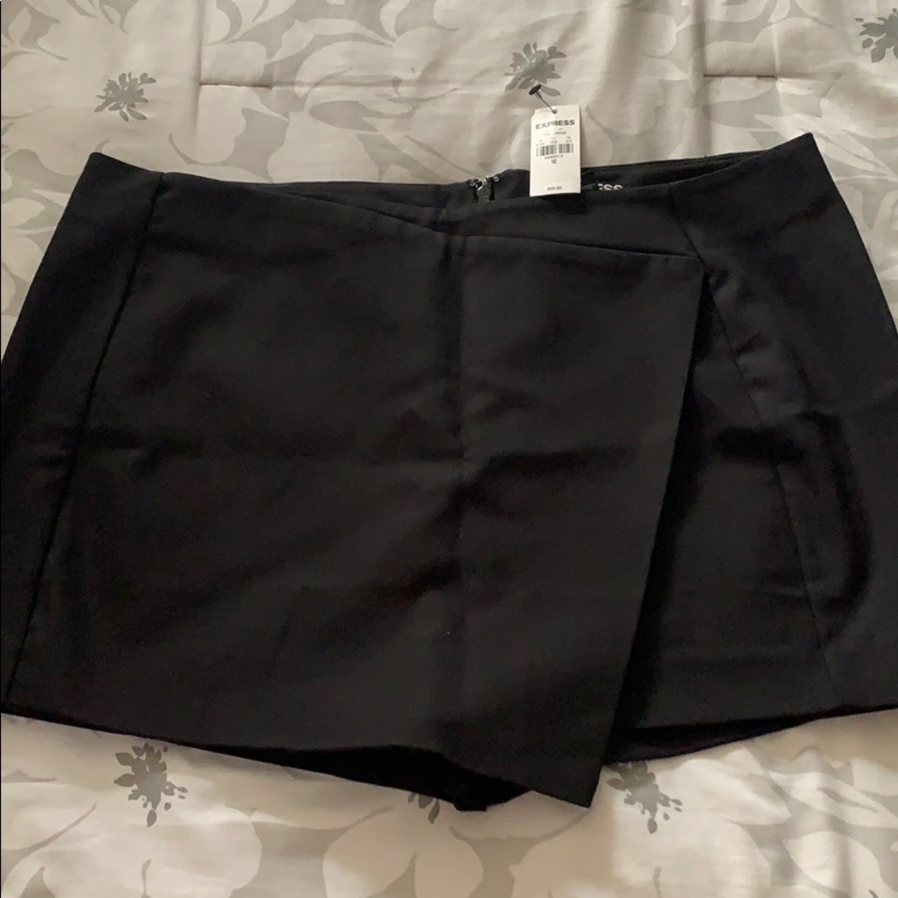 NWT EXPRESS Skort Size 12